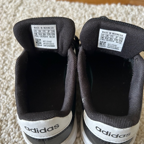 Boys Adidas Court Sneaker Size 11 - Picture 4 of 6